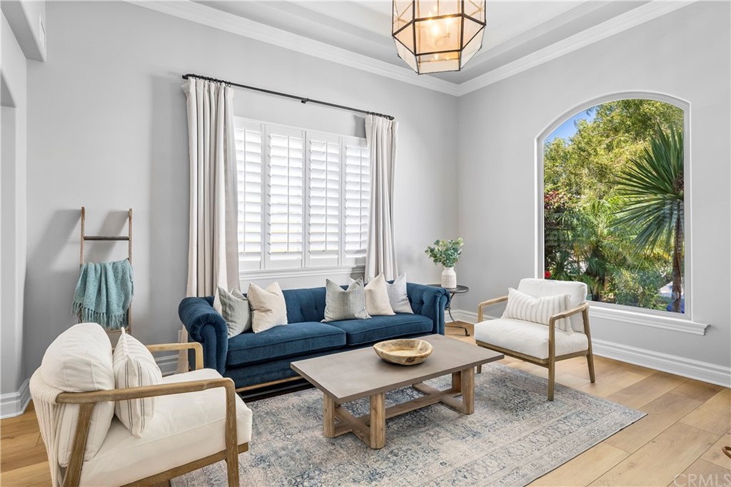 2210 Robinson Street Redondo Beach, CA 90278 - Photo 3 of 39 a living room with furniture and a large window