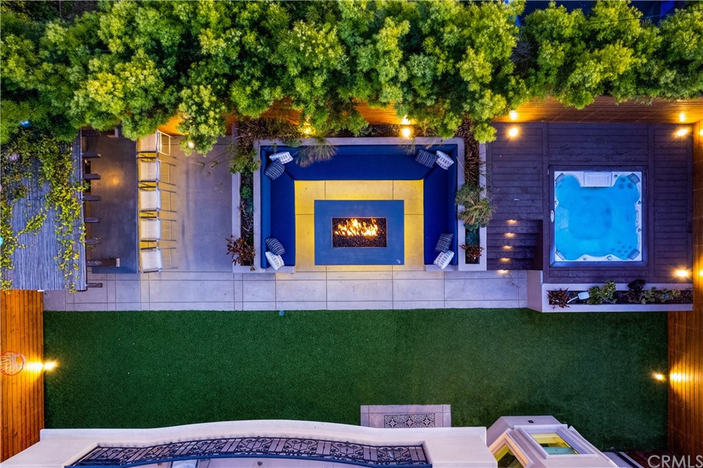 2210 Robinson Street Redondo Beach, CA 90278 - Photo 34 of 39 a front view of a house with a garden