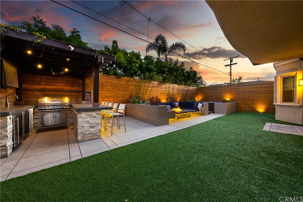 2210 Robinson Street Redondo Beach, CA 90278 - Photo 35 of 39 a view of a backyard with sitting area