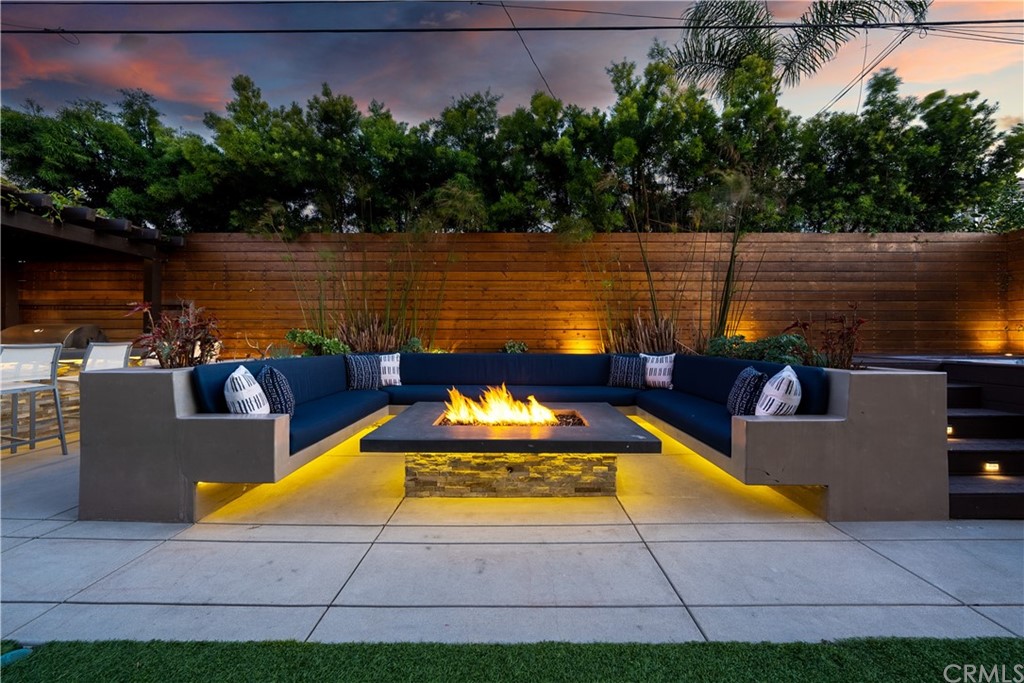 2210 Robinson Street Redondo Beach, CA 90278 - Photo 36 of 39 a view of a swimming pool with a lounge chairs