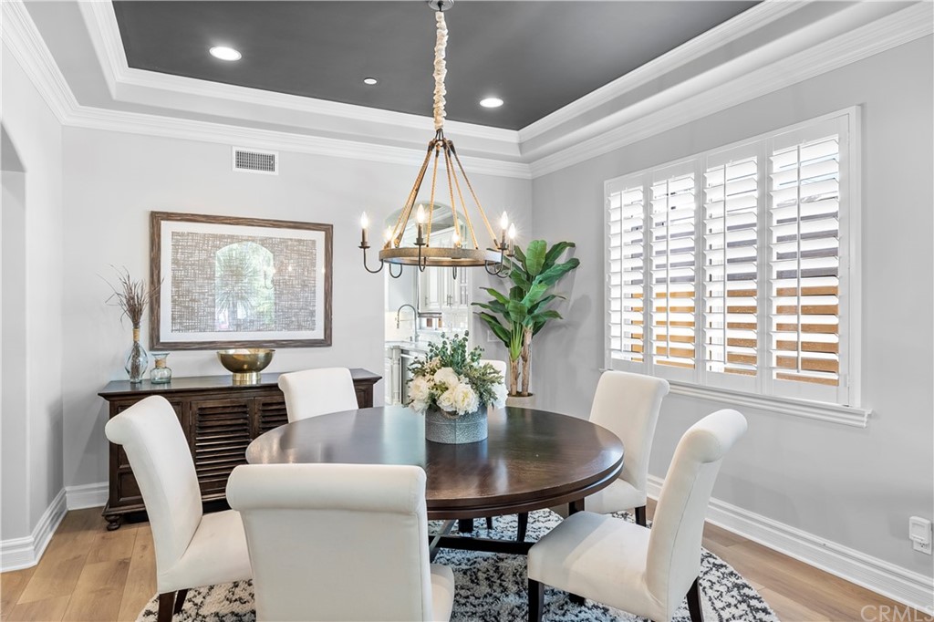 2210 Robinson Street Redondo Beach, CA 90278 - Photo 5 of 39 a dining room with furniture and window