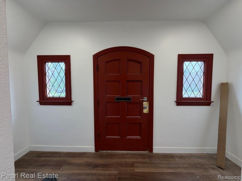 2s Santa Rosa Drive Detroit, MI 48221 - Photo 3 of 10 Gallery Image 3