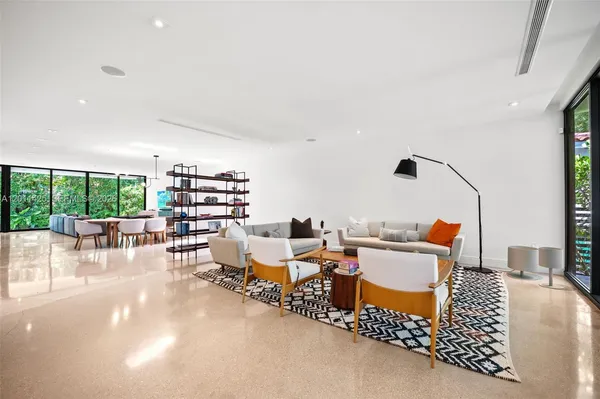 $20,000 | 4045 Bonita Avenue, Miami, FL 33133