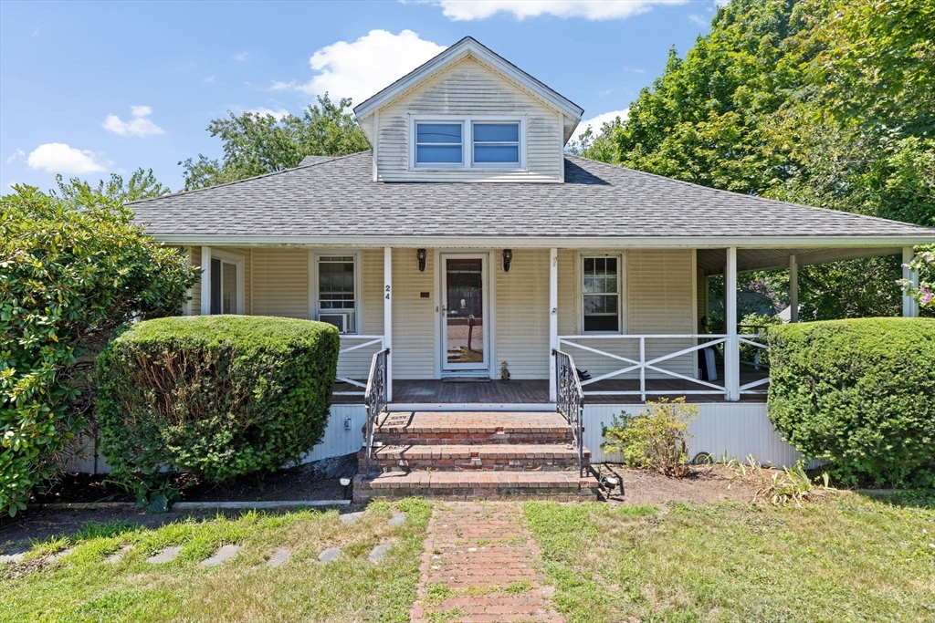 24 Fay Road Scituate, MA 02066 - Photo 2 of 40 Gallery Image 2