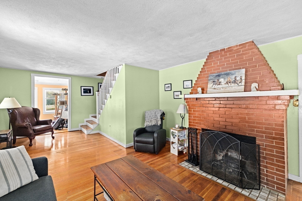 24 Fay Road Scituate, MA 02066 - Photo 7 of 40 Gallery Image 7