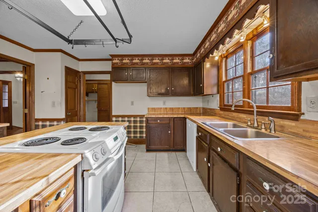 $400,000 | 3738 Spokeshave Lane, Matthews, NC 28105