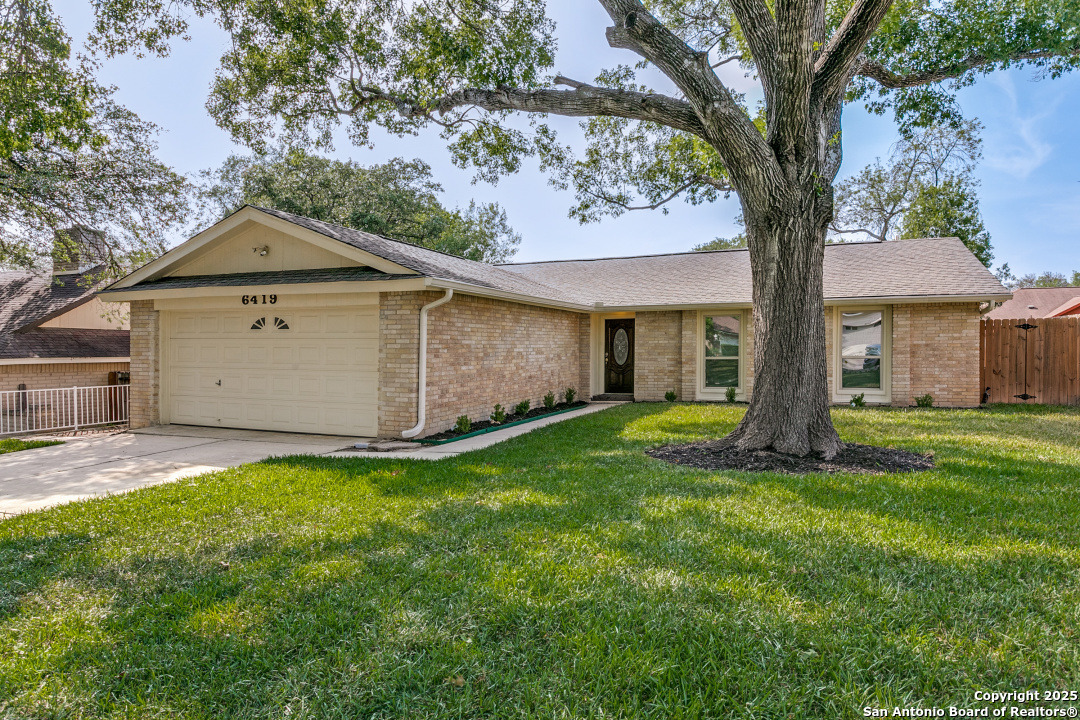 6419 Ridge Tree Drive San Antonio, TX 78233 - Photo 2 of 30