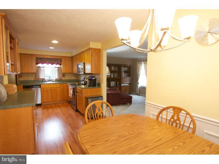 19 Raleigh Lane Evesham, NJ 08053 - Photo 7 of 24 Kitchen