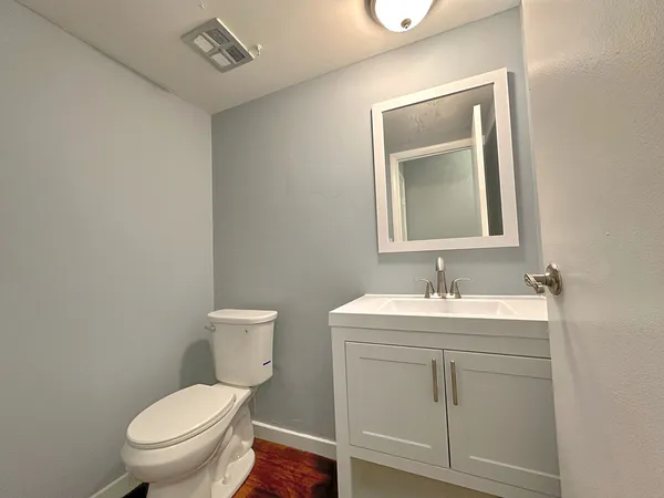 $2,525 | 5573 Court F, Hanover Park, IL 60133