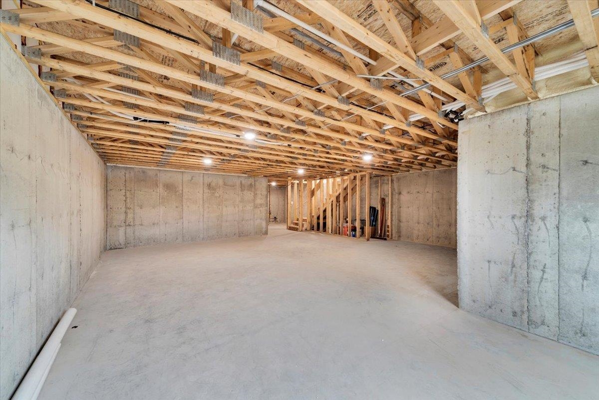 925 Falls Road, Unit 1 Shelburne, VT 05482 - Photo 27 of 51 Gallery Image 27