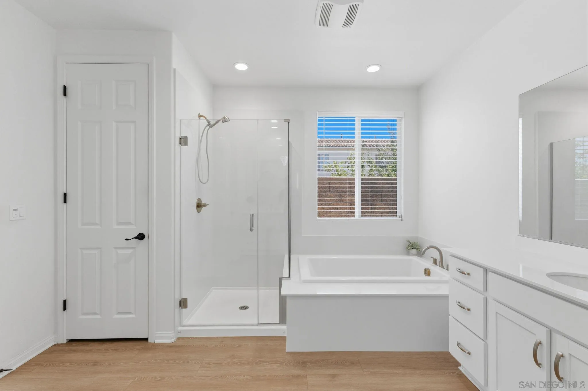 34490 Bloomberry Road Murrieta, CA 92563 - Photo 30 of 56