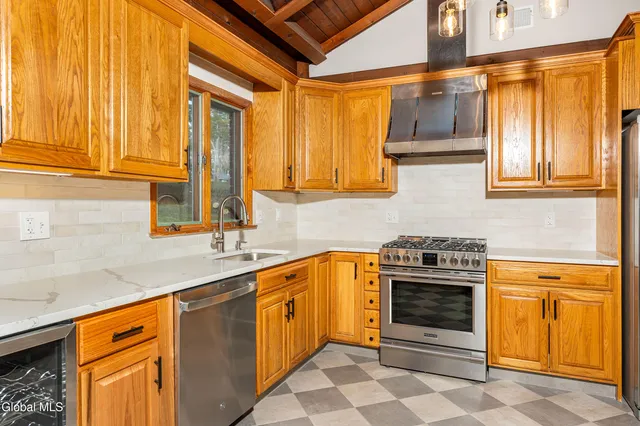 $499,900 | 1718 Thacher Pk Road, Berne, NY 12059