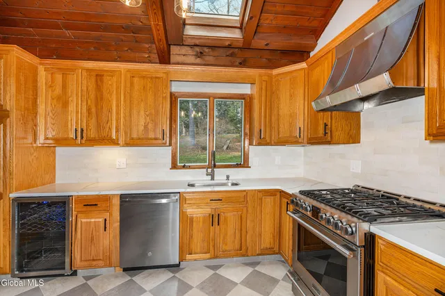 $499,900 | 1718 Thacher Pk Road, Berne, NY 12059