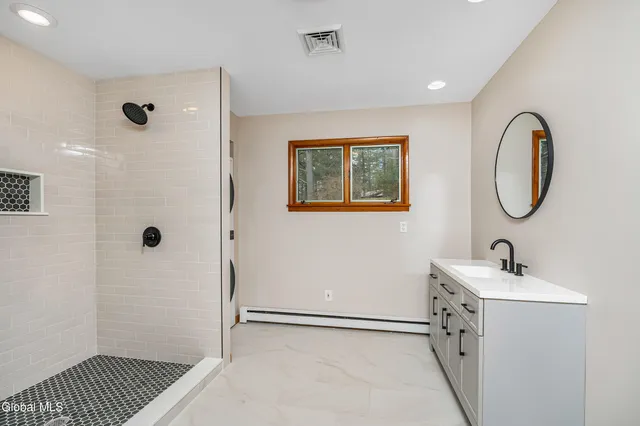 $499,900 | 1718 Thacher Pk Road, Berne, NY 12059