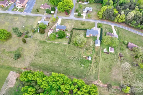 a view of an outdoor space and a yard