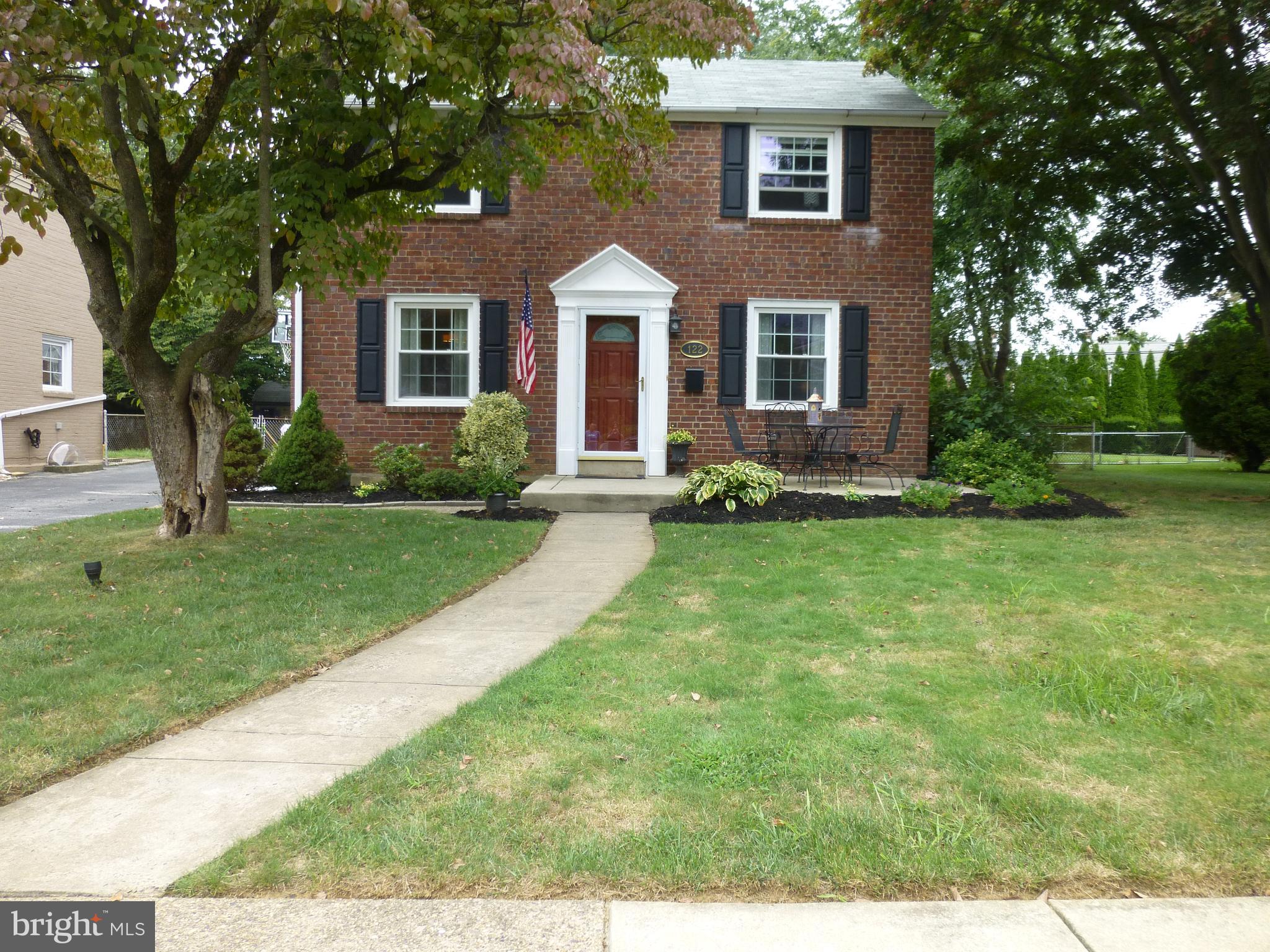 122 Barbara Drive Springfield, PA 19064 - Photo 1 of 43 Exterior Front Walkway - Custom Outdoor Lighting