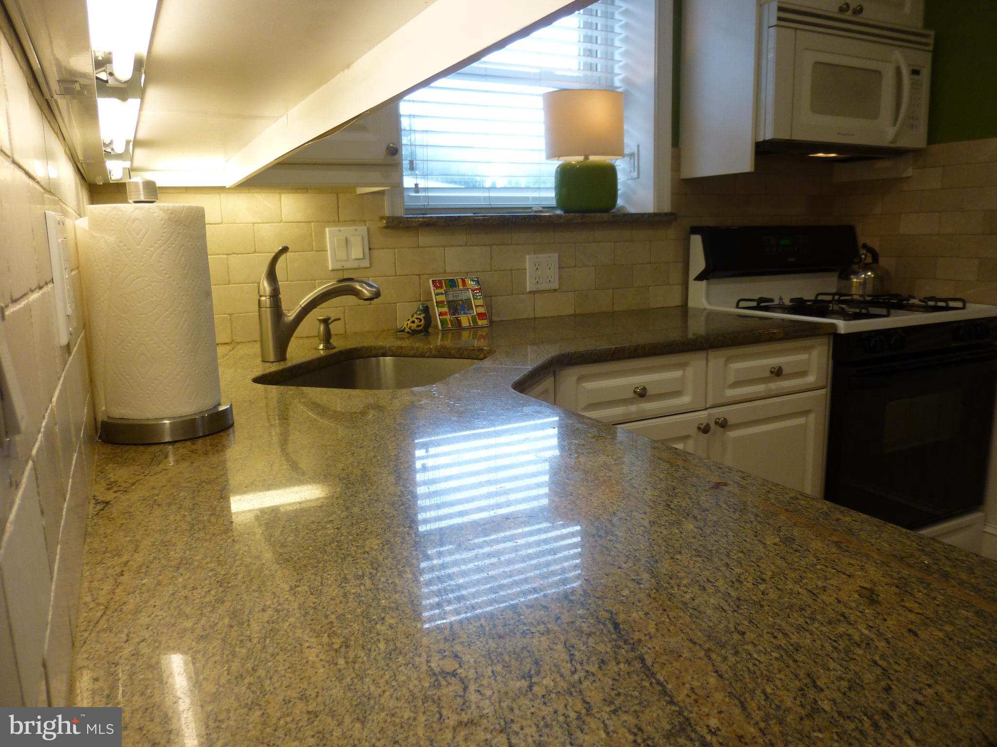 122 Barbara Drive Springfield, PA 19064 - Photo 12 of 43 Kitchen - Granite Countertops