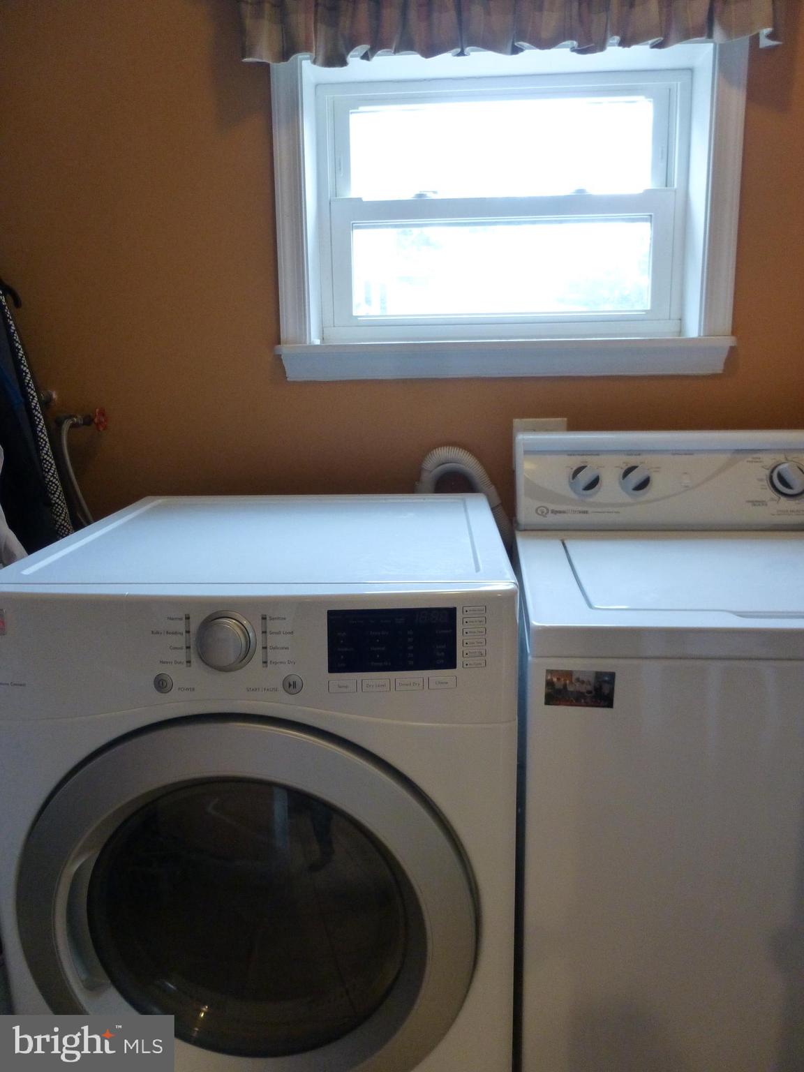 122 Barbara Drive Springfield, PA 19064 - Photo 21 of 43 Laundry Room - Window View