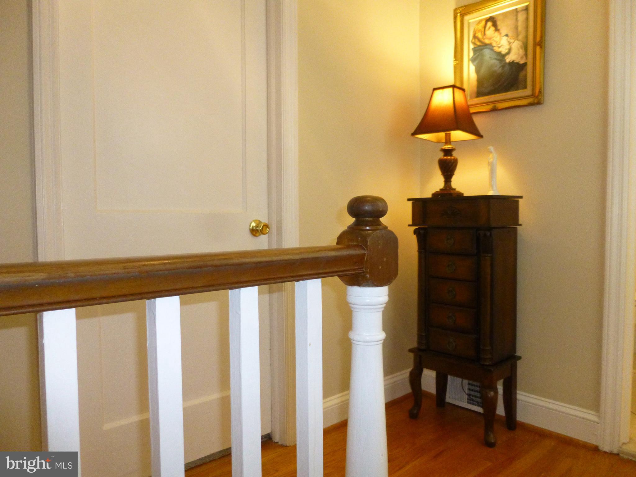 122 Barbara Drive Springfield, PA 19064 - Photo 26 of 43 Upstairs Hallway - Wooden Banister