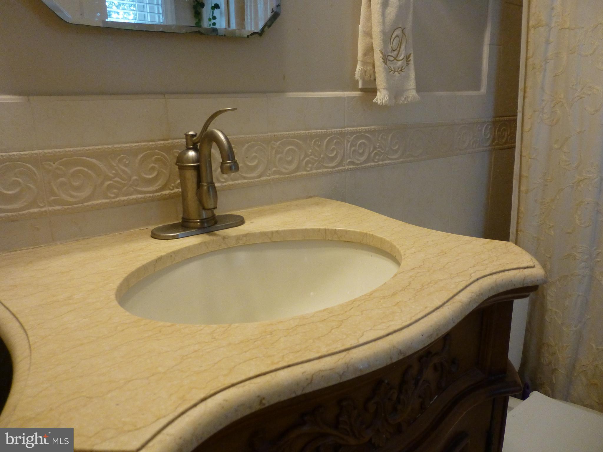 122 Barbara Drive Springfield, PA 19064 - Photo 32 of 43 Upstairs Bathroom - Granite Countertop