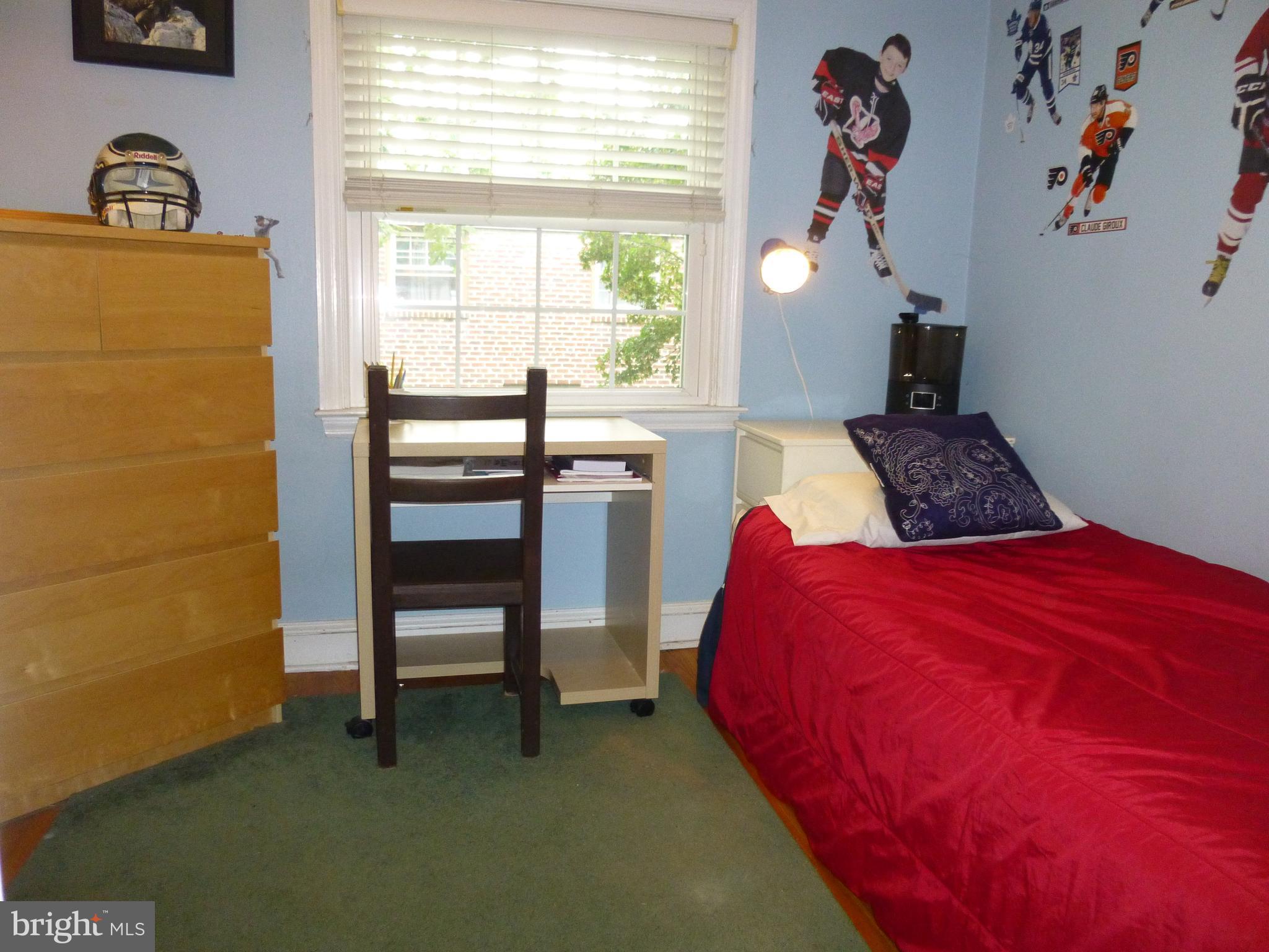 122 Barbara Drive Springfield, PA 19064 - Photo 34 of 43 2nd Bedroom - Hardwood Floors
