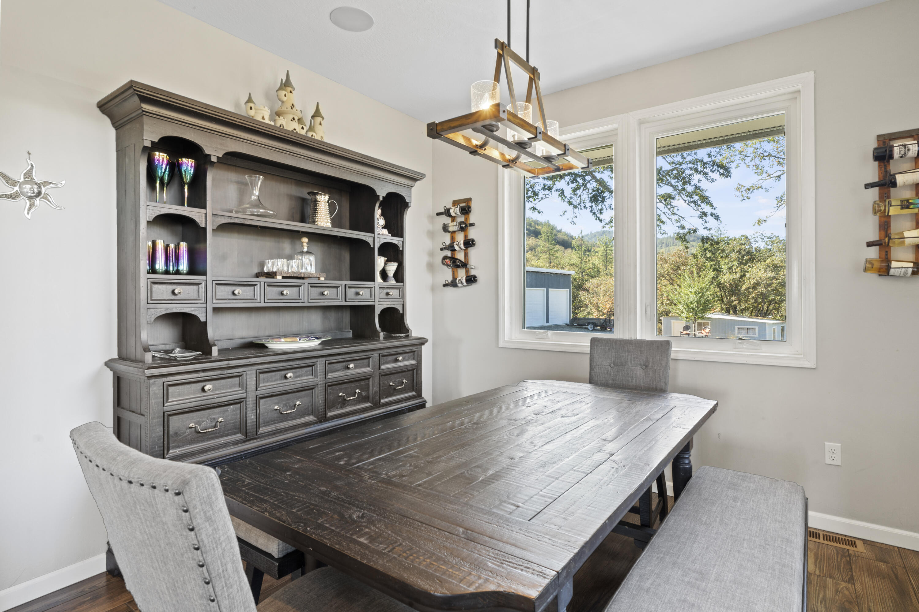 4871 Old Stage Road Central Point, OR 97502 - Photo 9 of 48 Formal dining room
