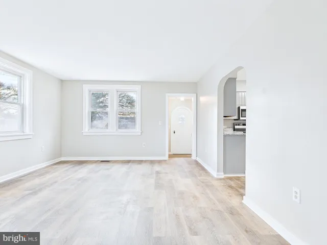 a bathroom with a toilet