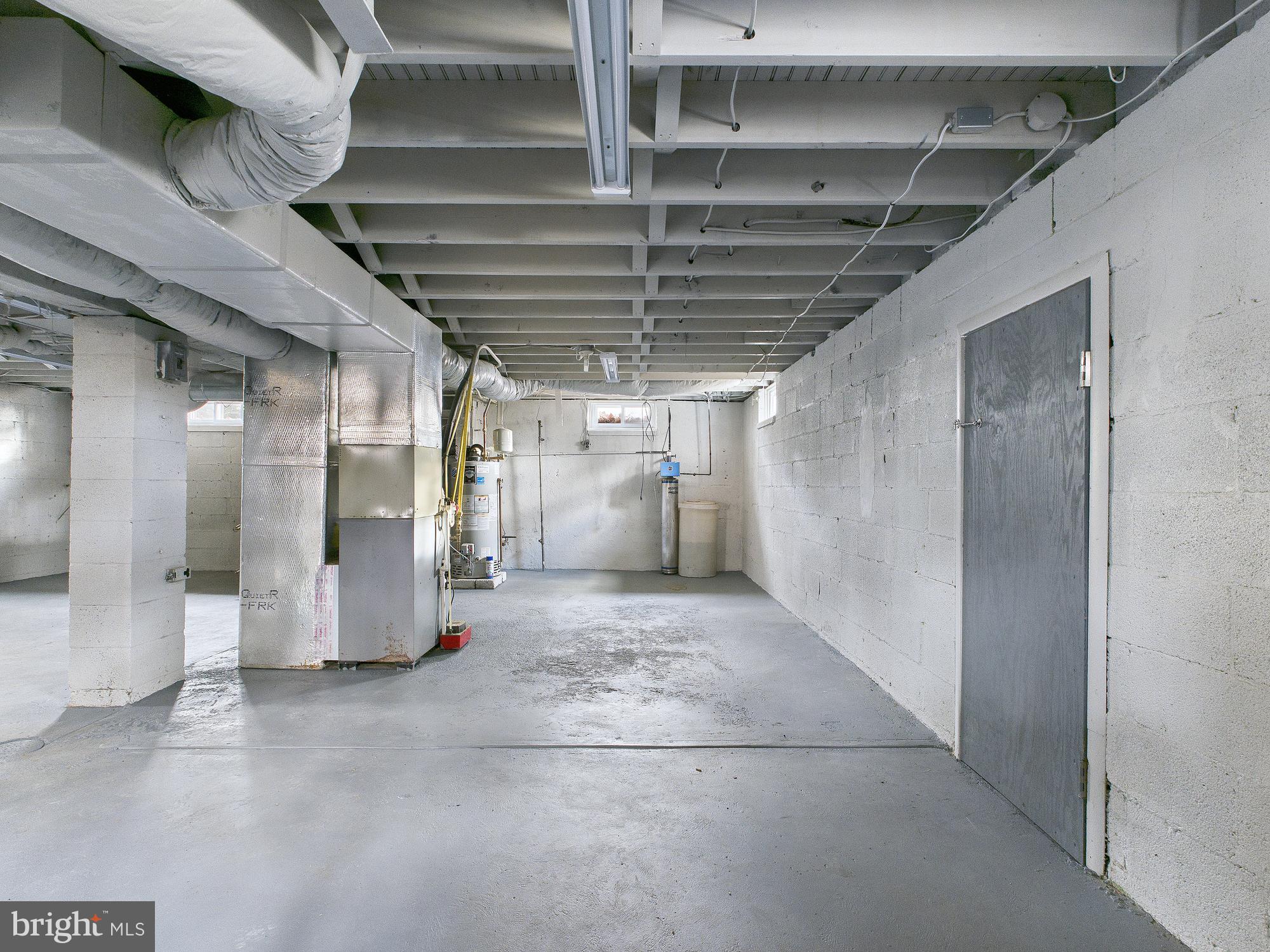 312 Market Street Highspire, PA 17034 - Photo 29 of 38 a view of empty room
