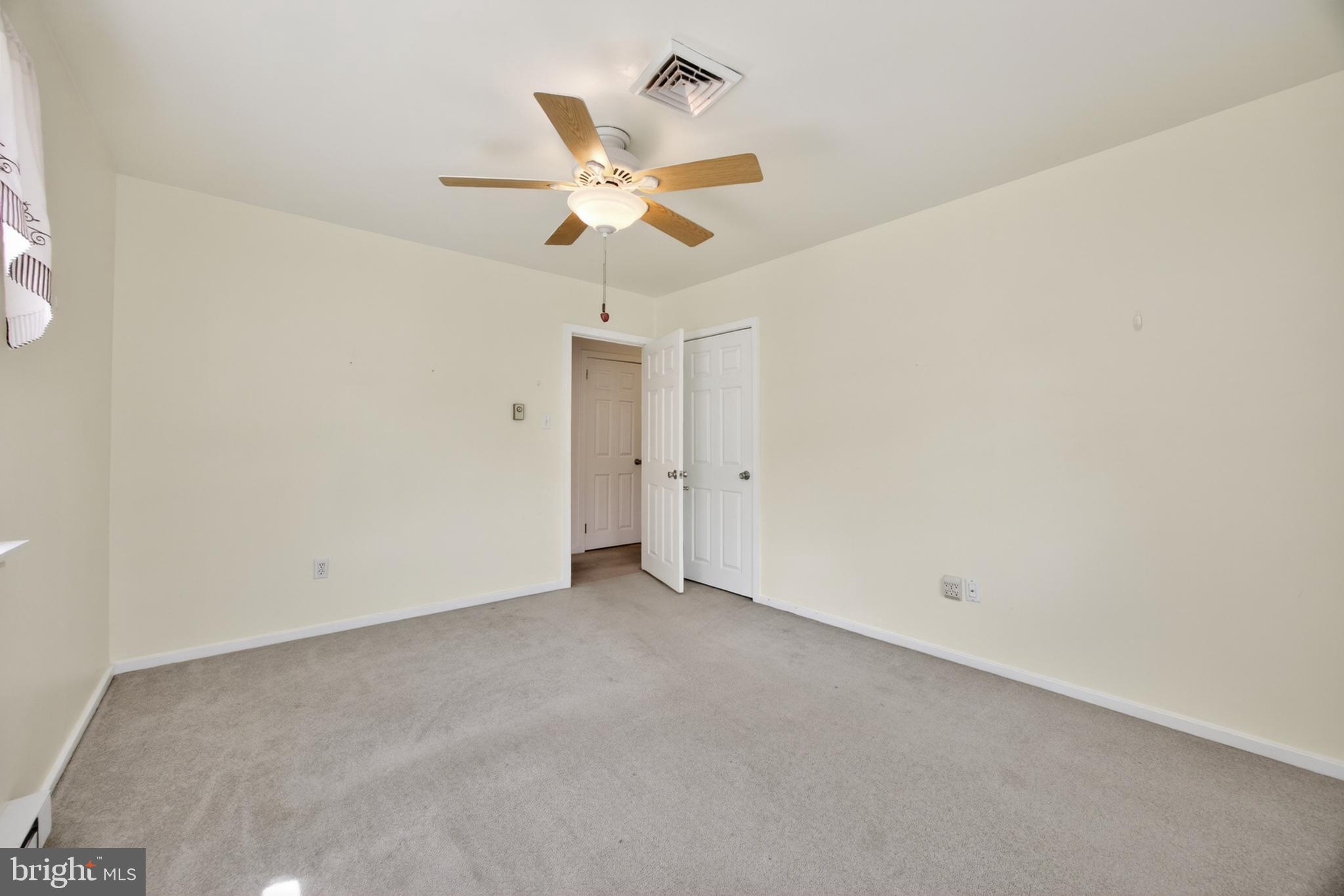 726 Claire Road Warminster, PA 18974 - Photo 21 of 36