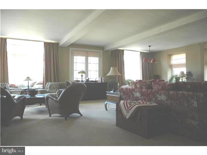 1787 Sharpless Road Jenkintown, PA 19046 - Photo 15 of 25 Living Room