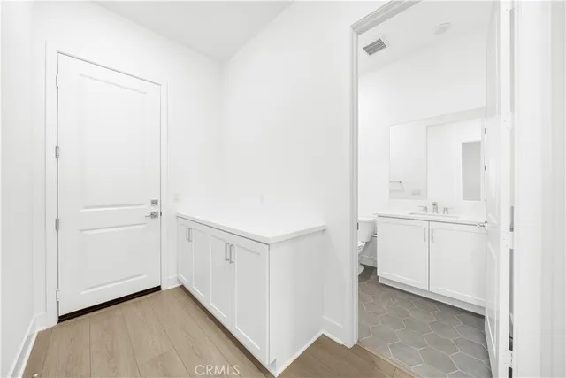 $1,580,000 | 165 Sawbuck, Irvine, CA 92618