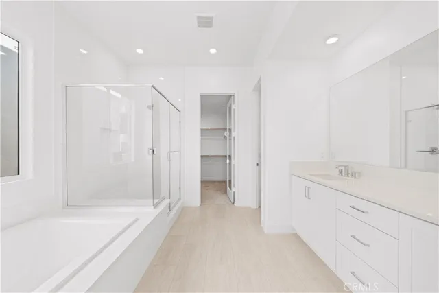 $1,580,000 | 165 Sawbuck, Irvine, CA 92618