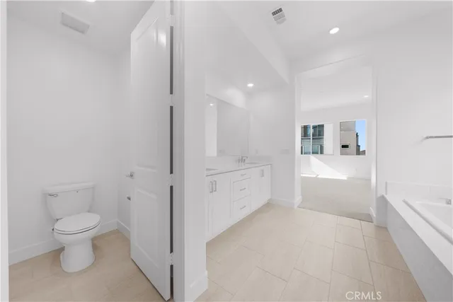 $1,580,000 | 165 Sawbuck, Irvine, CA 92618