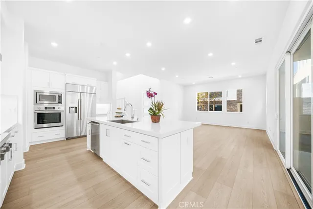 $1,580,000 | 165 Sawbuck, Irvine, CA 92618