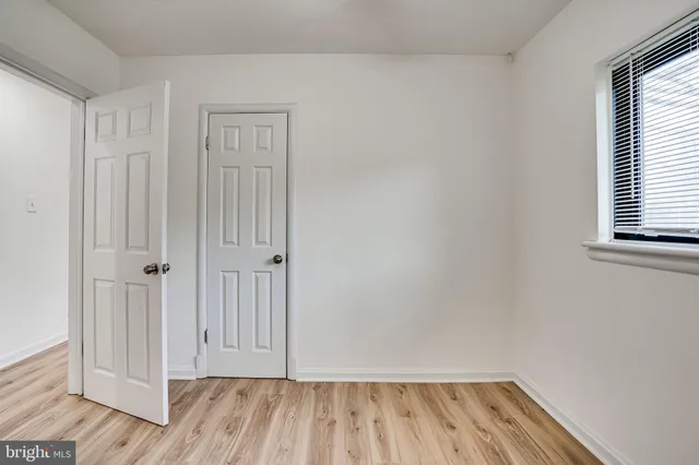 $3,000 | 4930 19th Street North, Arlington, VA 22207