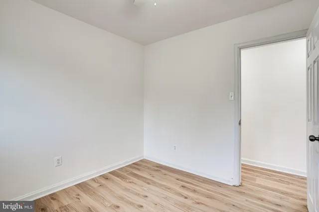 $3,000 | 4930 19th Street North, Arlington, VA 22207