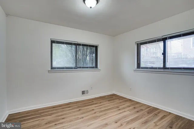 $3,000 | 4930 19th Street North, Arlington, VA 22207