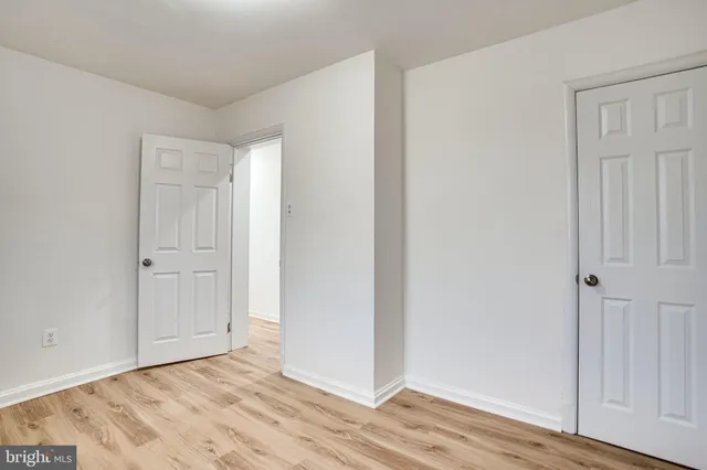 $3,000 | 4930 19th Street North, Arlington, VA 22207