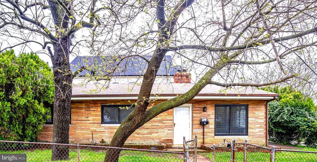 $3,000 | 4930 19th Street North, Arlington, VA 22207