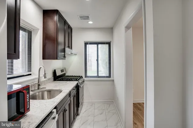 $3,000 | 4930 19th Street North, Arlington, VA 22207