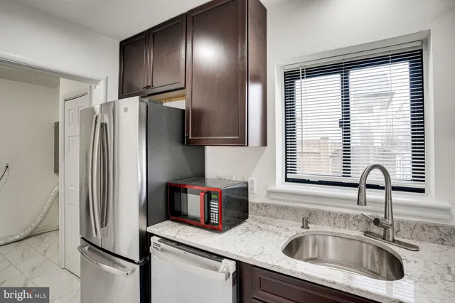 $3,000 | 4930 19th Street North, Arlington, VA 22207