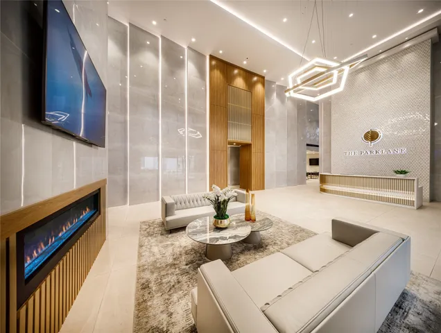 $594,900 | 1701 Hermann Drive, Unit 30D, Houston, TX 77004