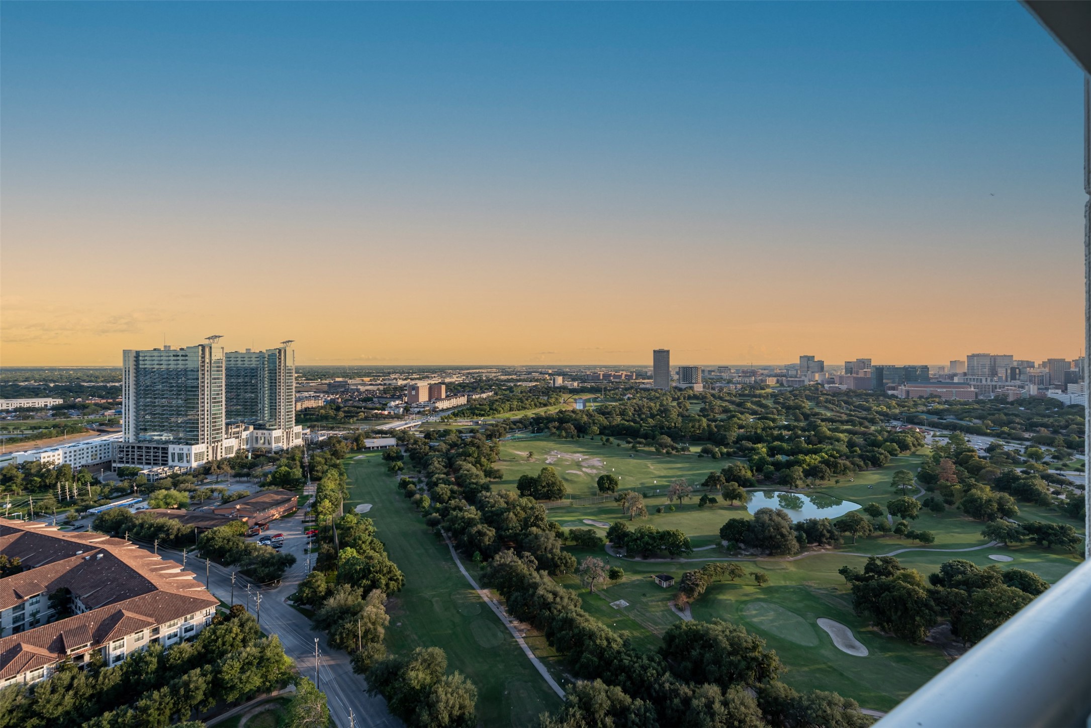 1701 Hermann Drive, Unit 30D Houston, TX 77004 - Photo 9 of 32 Sunset View