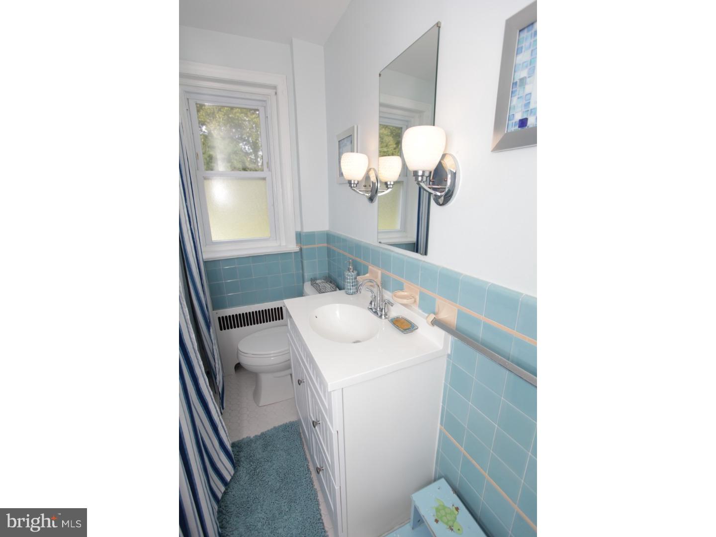 5735 Drexel Road Philadelphia, PA 19131 - Photo 19 of 25 Bathroom