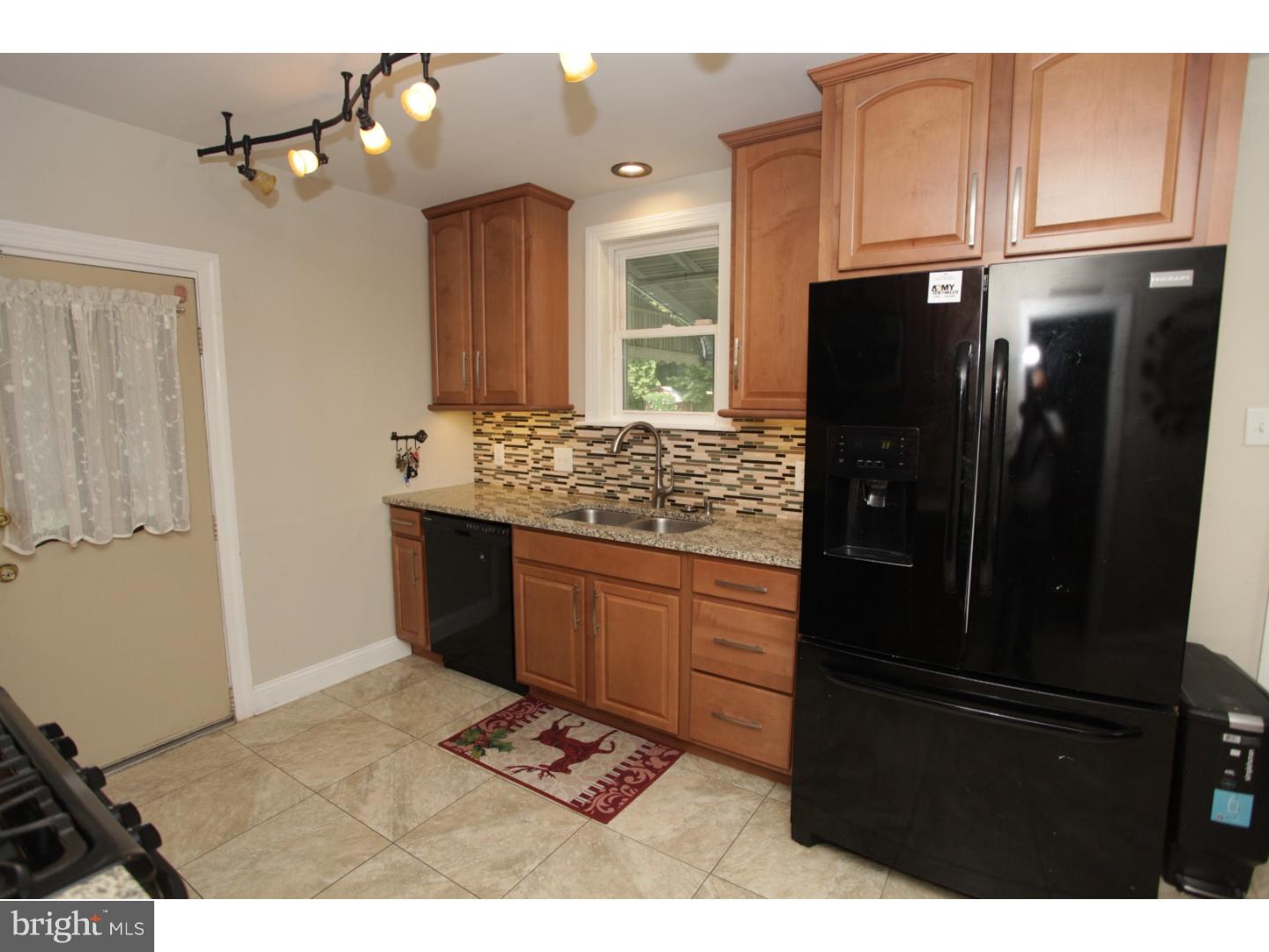 5735 Drexel Road Philadelphia, PA 19131 - Photo 8 of 25 Kitchen