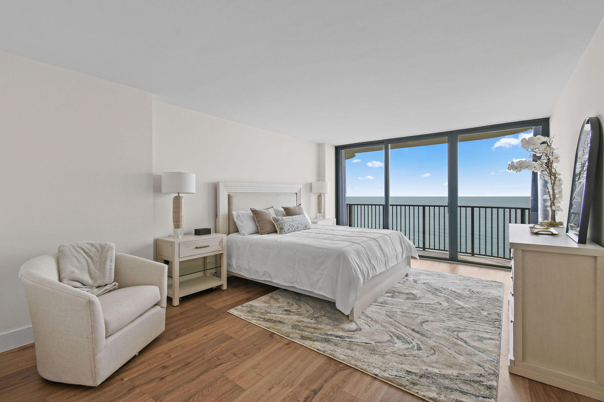 400 South Beach Road, Unit 903 Tequesta, FL 33469 - Photo 17 of 43 Primary Suite
