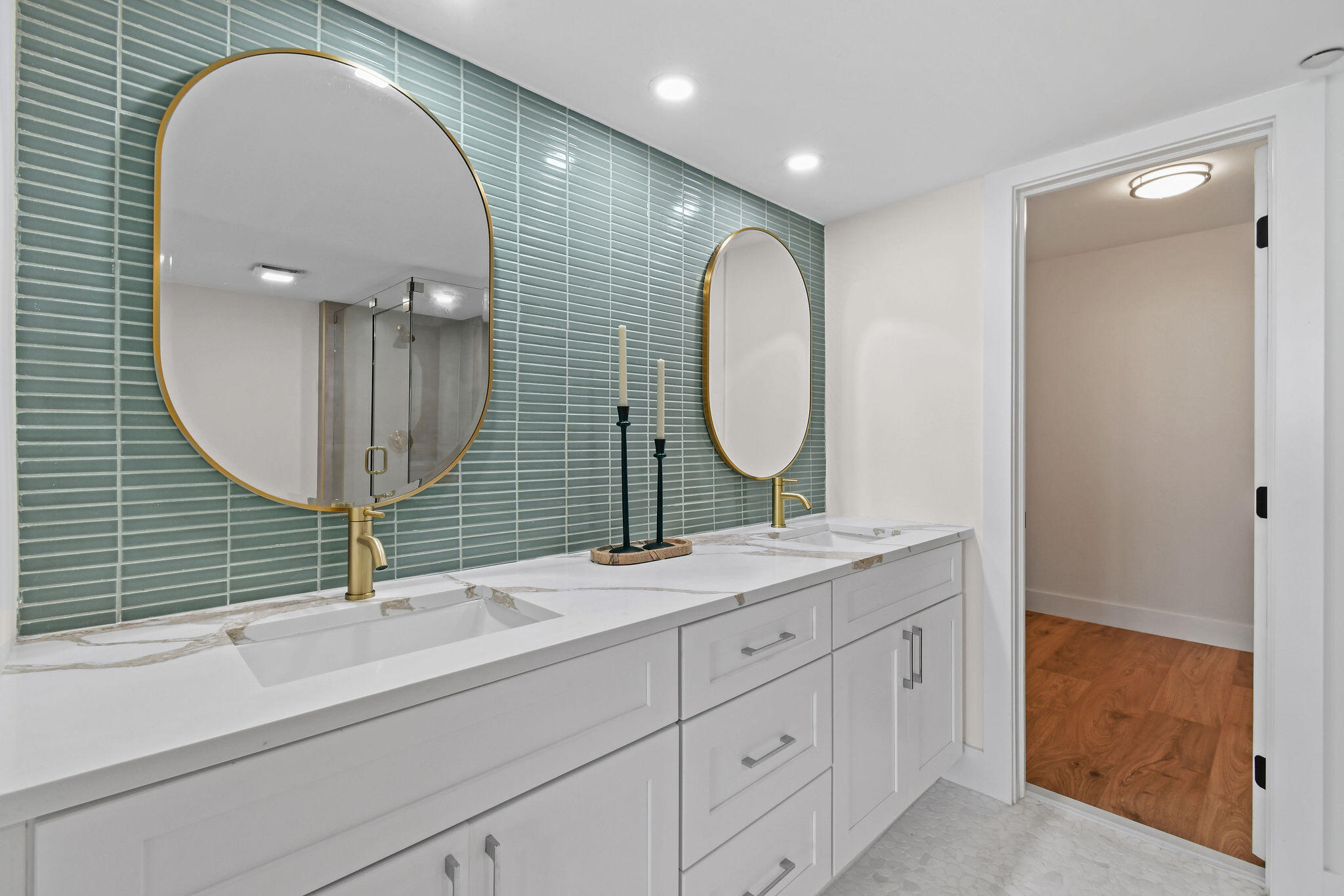 400 South Beach Road, Unit 903 Tequesta, FL 33469 - Photo 20 of 43 Primary Bath