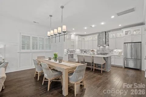 $1,075,000 | 744 Amalfi Drive, Davidson, NC 28036