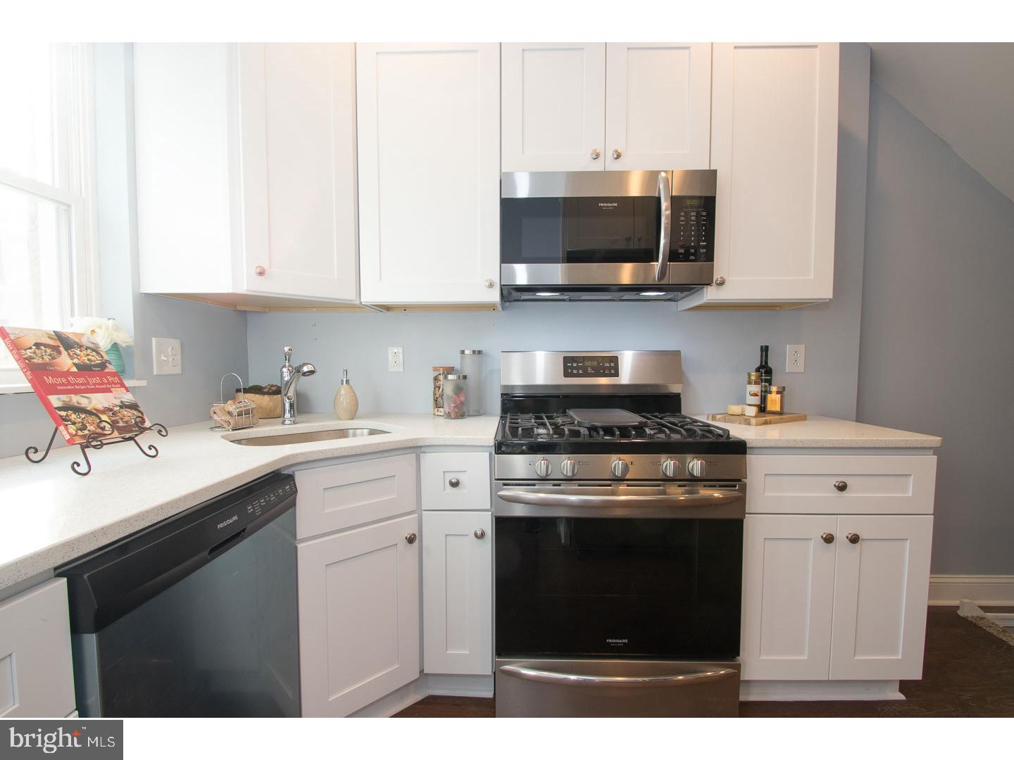 1409 South Taylor Street Philadelphia, PA 19146 - Photo 9 of 24