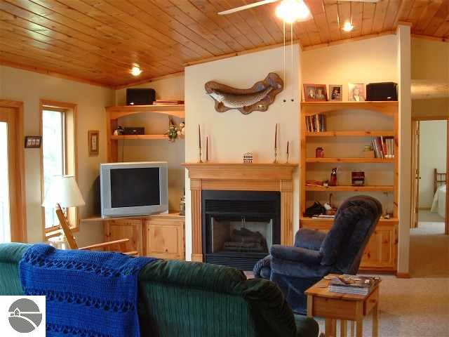 6755 South Maple City Road Maple City, MI 49664 - Photo 2 of 8 1677783-1.JPG